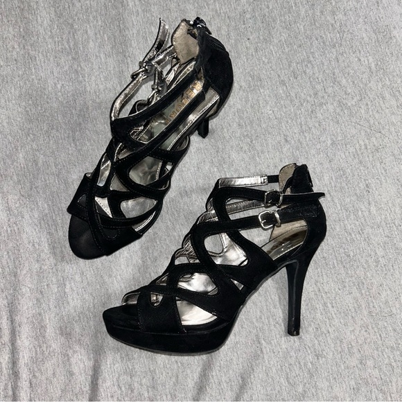 Report Strapy Heels size 8 - Picture 7 of 8